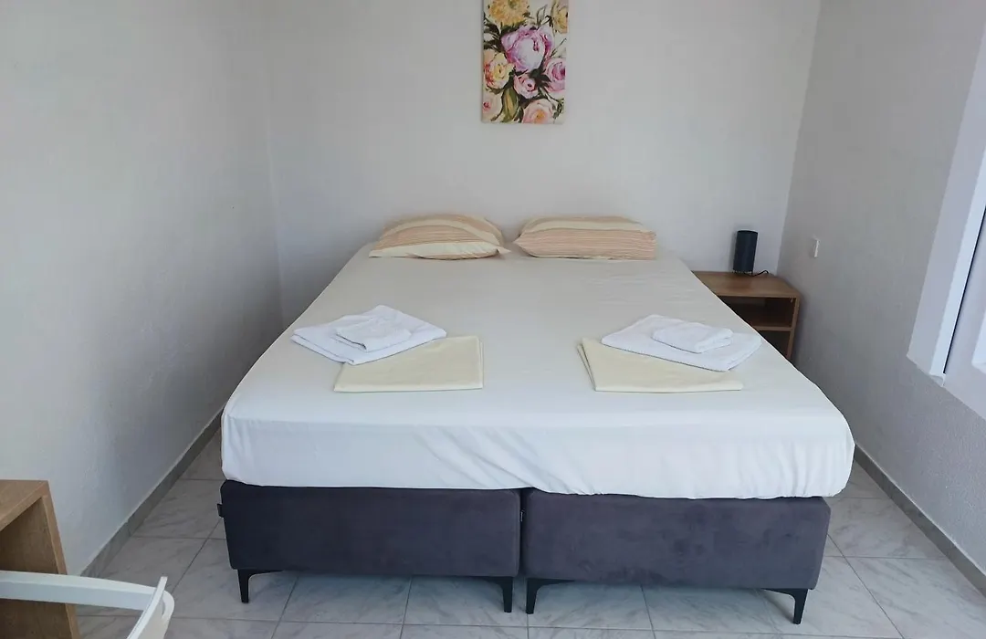 Villa Adriatic Rooms-1